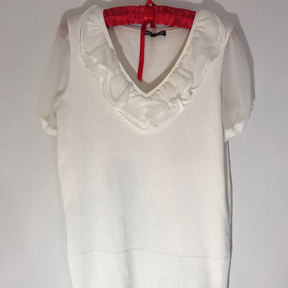 Cable & Gauge Ruffle V top